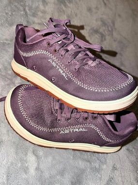 Astral Brewer 3.0 Water Shoes in Purple & Green US 6